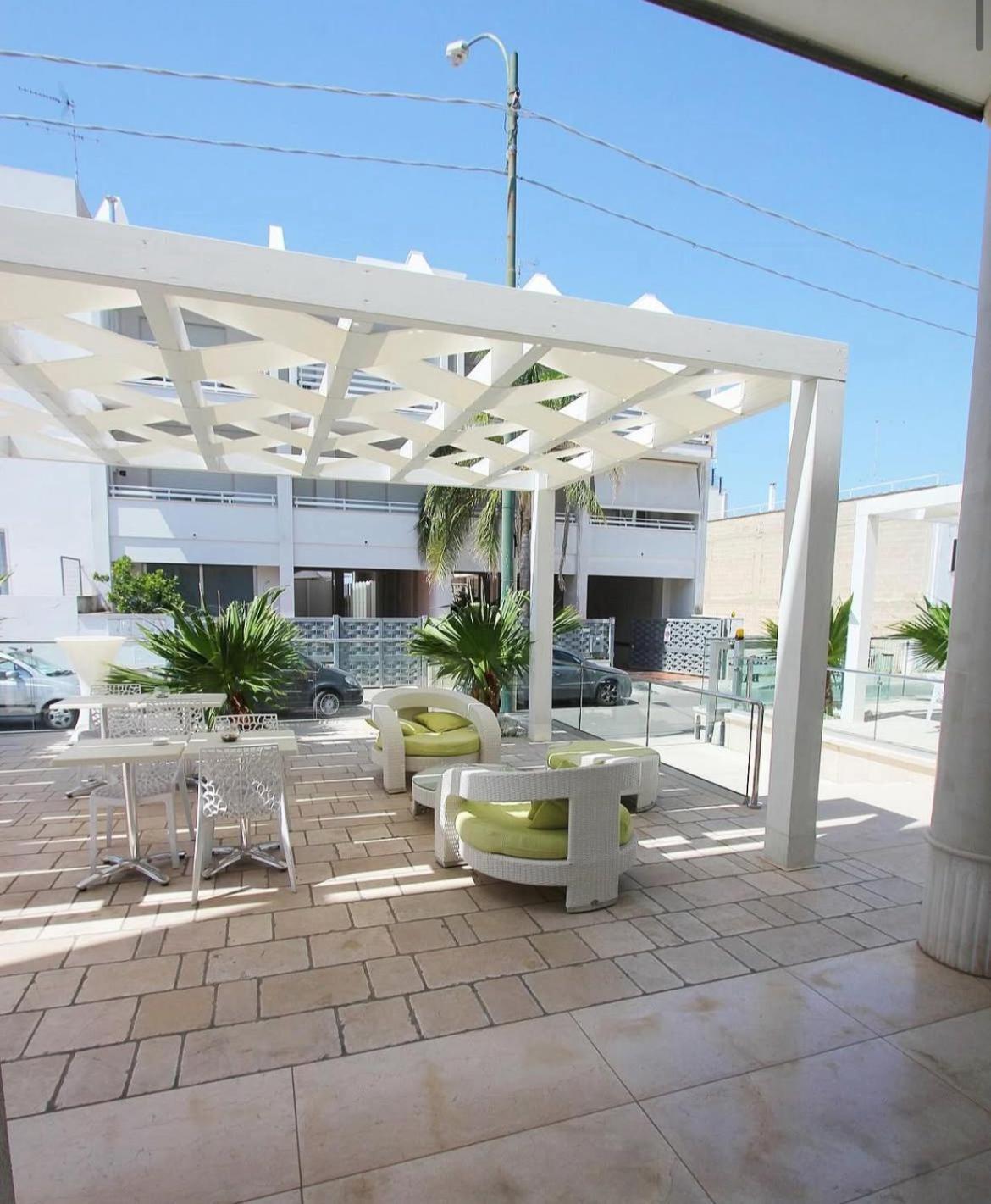 Hotel Paladini Porto Cesareo Bagian luar foto